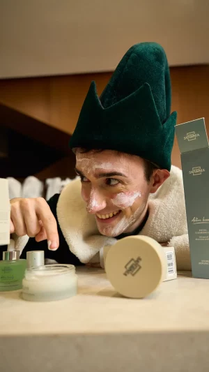 Elf on the shelf - Monticello The Entertainment SPA